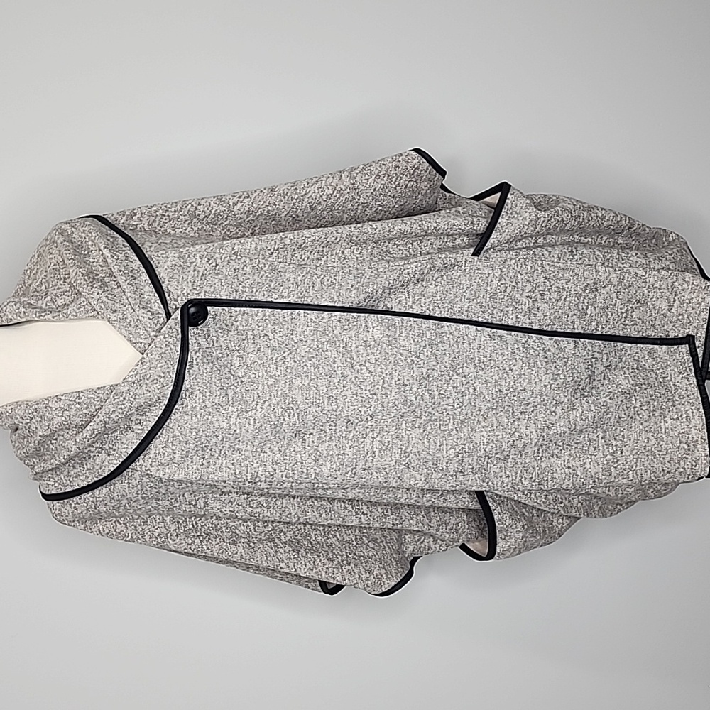Italian Boutique Poncho Grey Medium Large XL Stylish Chic